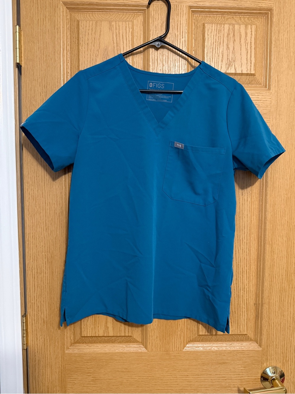 FIGS Women’s Caribbean blue V-Neck Scrub Top